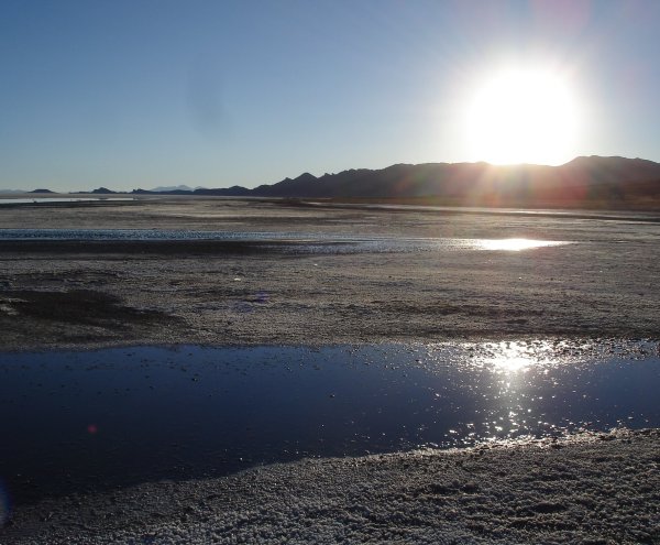 Západ slunce na salaru.